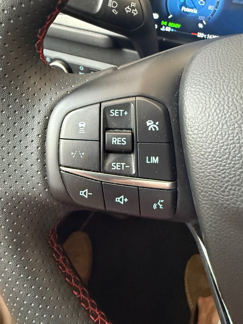 Ford Kuga 2025, foto 15