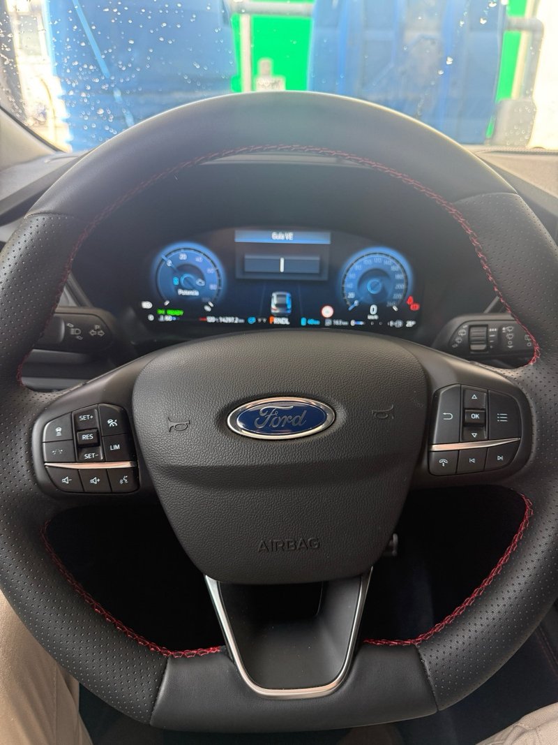 Ford Kuga 2025, foto 11