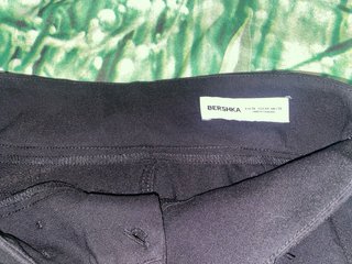Pantalones de traje acampanados Bershka negros