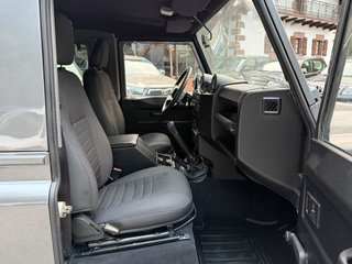 LAND-ROVER Defender 90 SW S