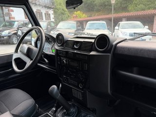 LAND-ROVER Defender 90 SW S