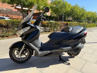 Suzuki Burgman 125 Negra