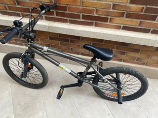 Bicicleta BMX, modelo WST BMX Freestyle 20
