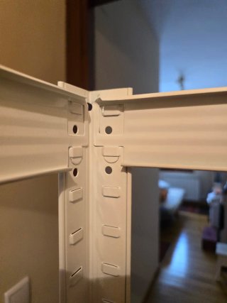 3 Estanterías Metálicas Blancas de 4 Baldas cada.