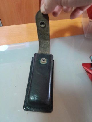 Portacargador de Cuero Guarnipiel antiguo