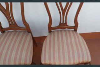 Mesa Extensible de Madera y 6 Sillas a Juego