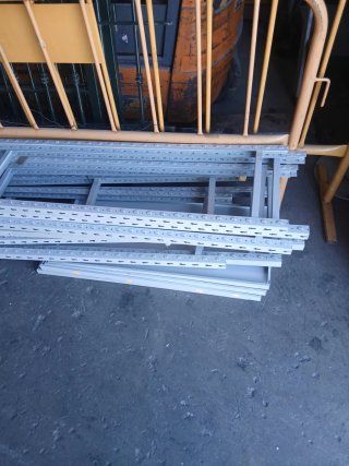Estanterías metálicas modulares