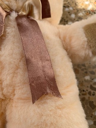 Oso de Peluche Beige con Lazo