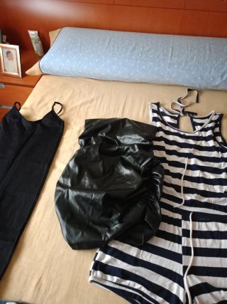 Lote de 8  prendas de ropa para chica.