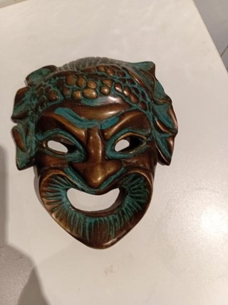 Máscara Antigua de Bronce