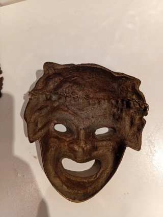 Máscara Antigua de Bronce