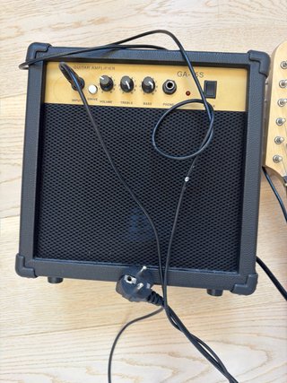 Guitarra Eléctrica y Amplificador