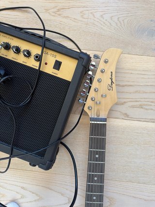 Guitarra Eléctrica y Amplificador
