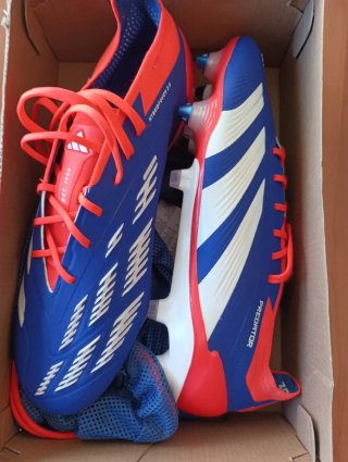 Botas de fútbol Adidas Predator SG