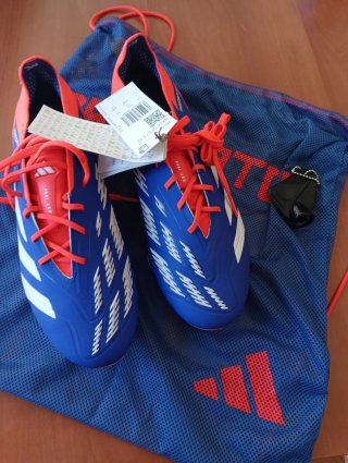 Botas de fútbol Adidas Predator SG