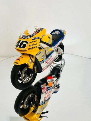 Liquidazione! Honda NSR500 Valentino Rossi 2001