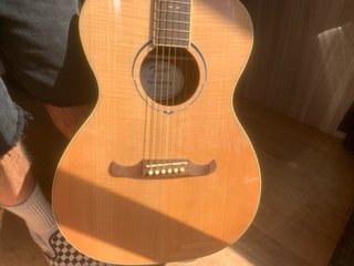 Guitarra Fender FA-235E Concierto Natural