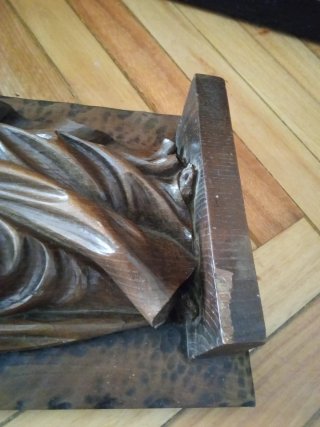 Talla de madera religiosa