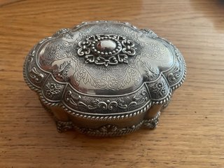Joyero Antiguo de Metal Plateado