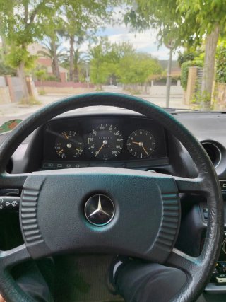 Mercedes-Benz 200 1978