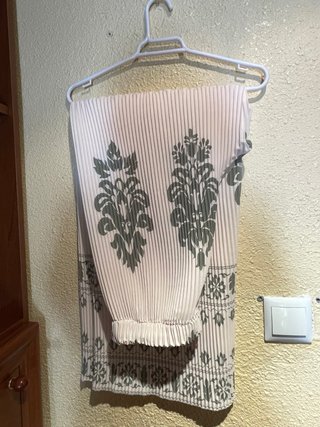 Pantalones anchos plisados estampados