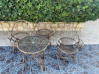 Set de Mesa y Sillas de Jardín