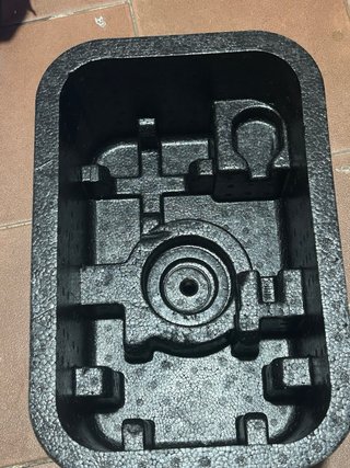Base para Rueda de Repuesto y Kit Antipinchazos
