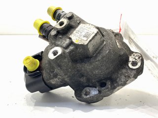 Bomba de alta presión Skoda Fabia III Kombi (NJ5) 2014-2022 1.4 TDI 04B130755F