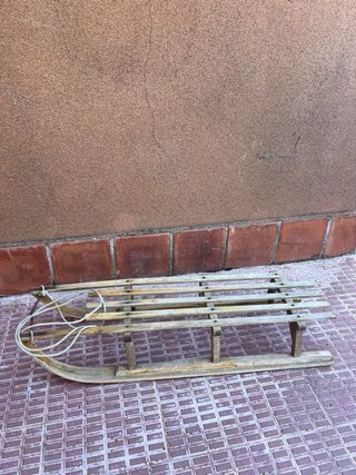 Trineo de madera clásico vintage