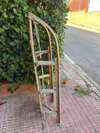 Trineo de madera clásico vintage
