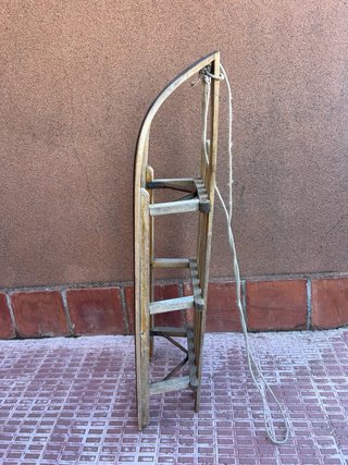 Trineo de madera clásico vintage