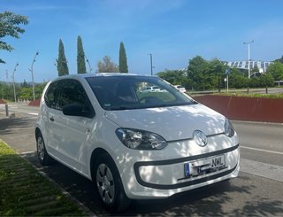 Volkswagen up! 2014.