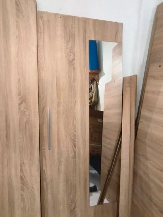 Armario de Puertas Correderas con Espejo