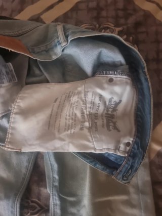 Pantalón de chándal Adidas y vaquero Levi's