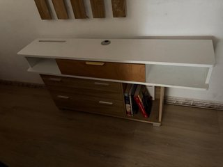 Recibidor con Espejo y Estantería