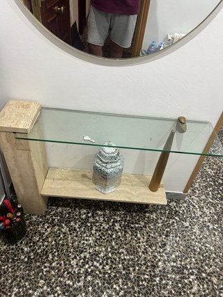 Armario de madera con diseño moderno