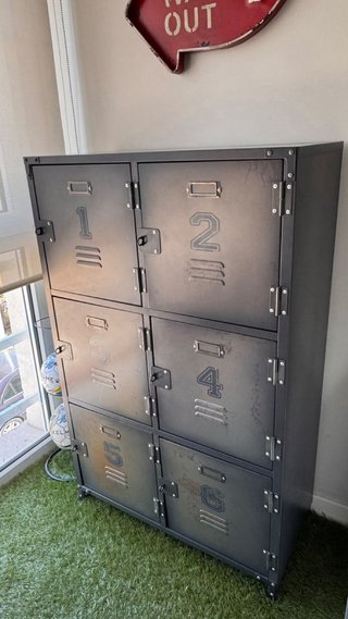 Mueble de almacenaje industrial 6 puertas