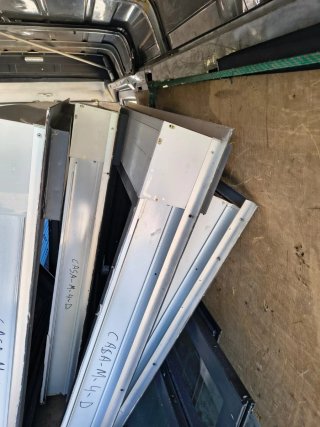 Ventana de Aluminio Corredera con Persiana
