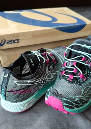Zapatillas mujer trail Asics Fuji Speed talla 36
