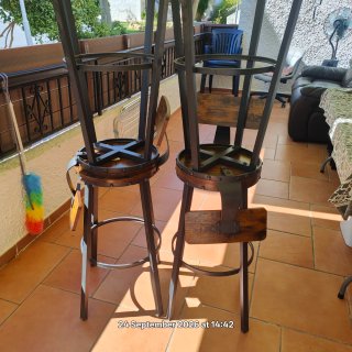 4 Sillas Altas Barra Madera y Metal