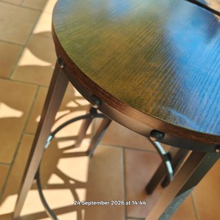 4 Sillas Altas Barra Madera y Metal