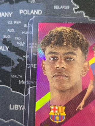 Cromo Lamine Yamal ÉLITE - Panini Megacracks 2024