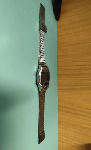 Reloj Coryn Digital LCD Vintage