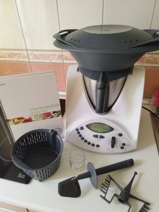 Thermomix TM 31 con libro y accesorios