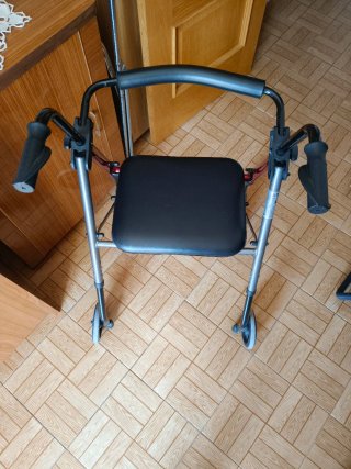 Andador con Silla