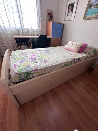 Cama nido de madera.
