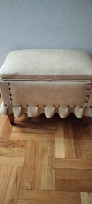 Baúl tipo butaca beige