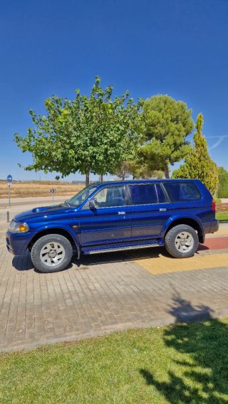 Mitsubishi Montero 2002