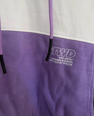 Sudadera Pull&Bear Morada y Blanca