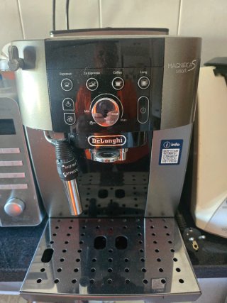 Cafetera De'Longhi Magnifica S Smart